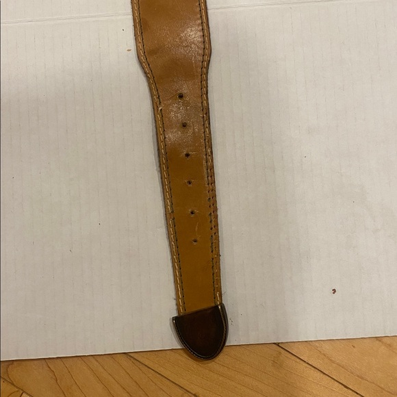 Tan/Brown thick Leather Belt with brass gold Buckle - Picture 9 of 11